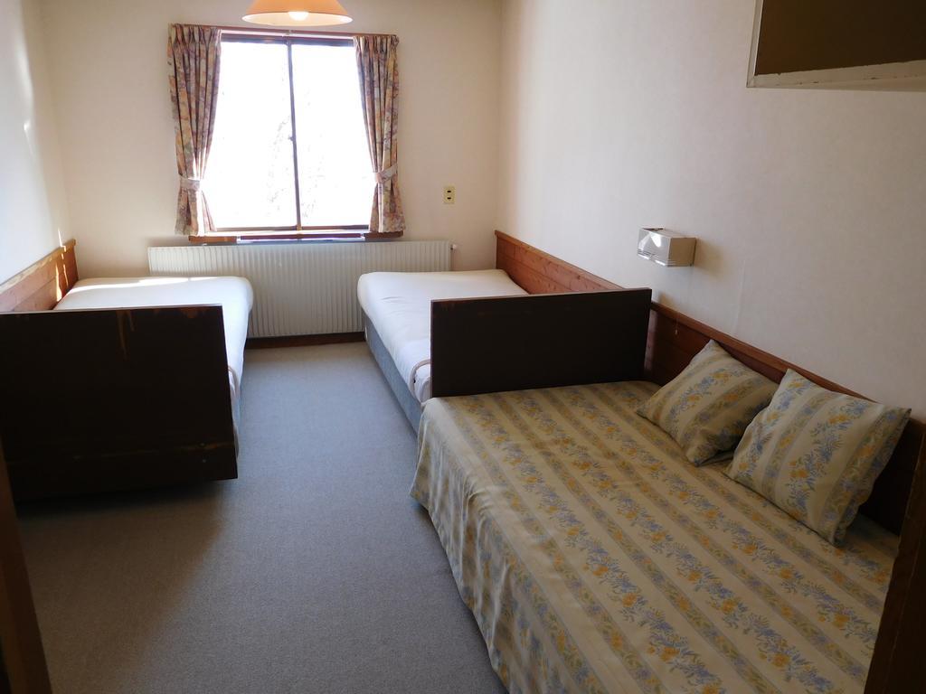 Madarao Elm Pension Iiyama Esterno foto