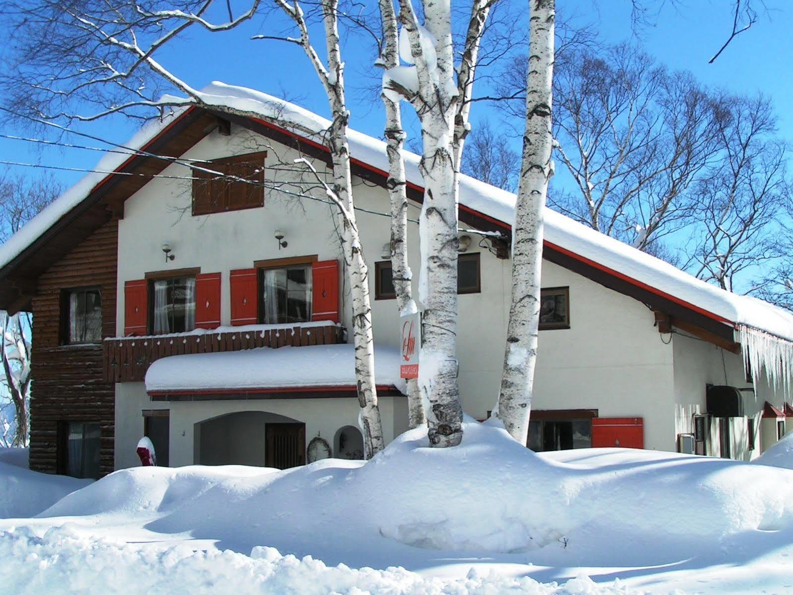 Madarao Elm Pension Iiyama Esterno foto
